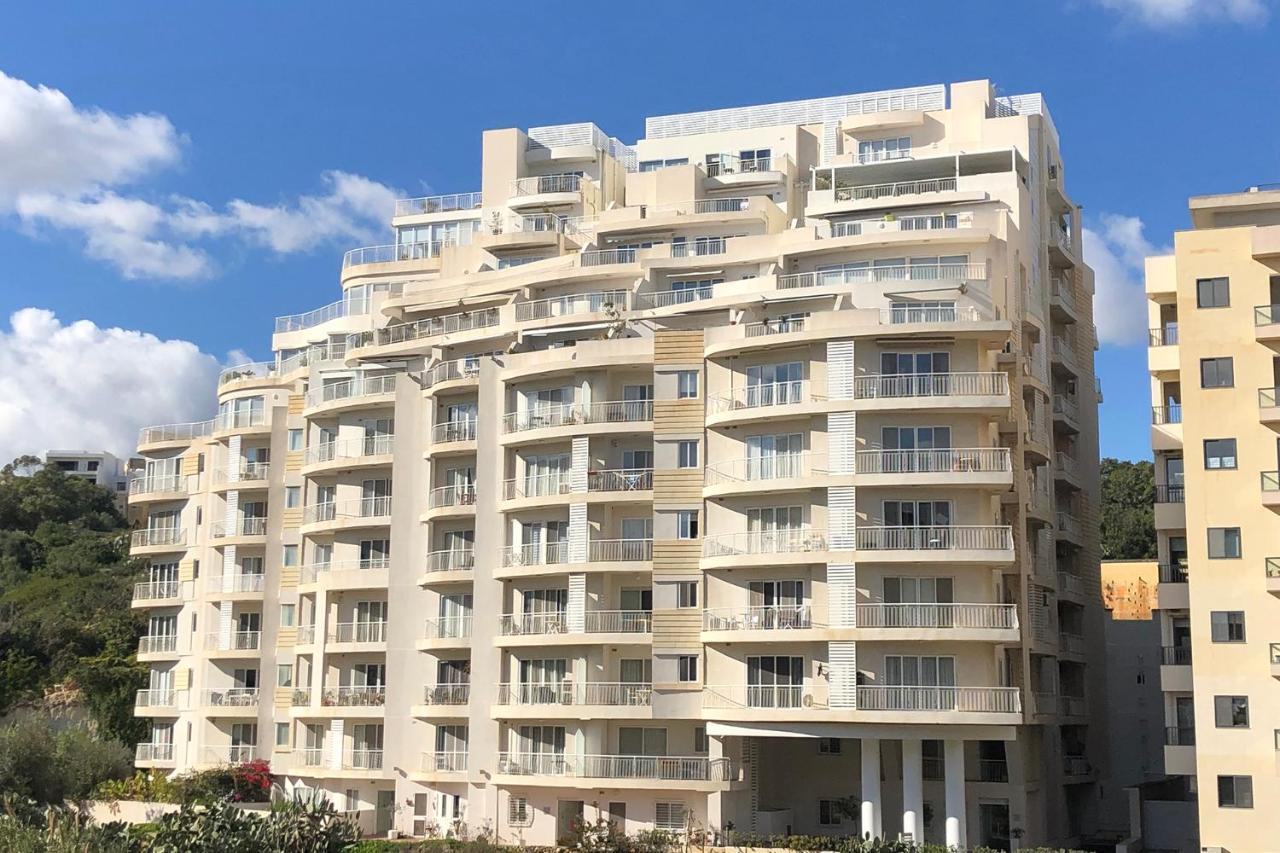 Modern Apartment Steps From Balluta Bay Sliema Bagian luar foto